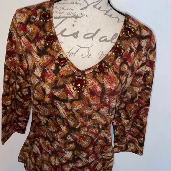 🍂Ruby Rd. V-Neck Top🍂 - Picture 3 of 9